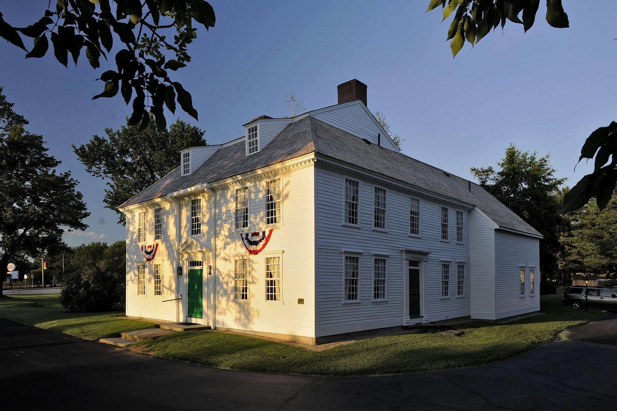 Old Sturbridge Inn & Reeder Family Lodges Exteriör bild