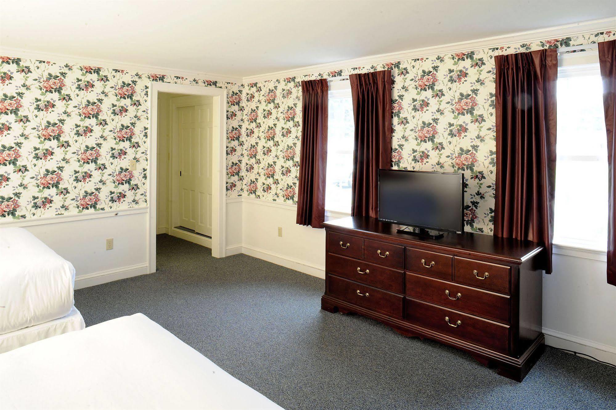 Old Sturbridge Inn & Reeder Family Lodges Exteriör bild