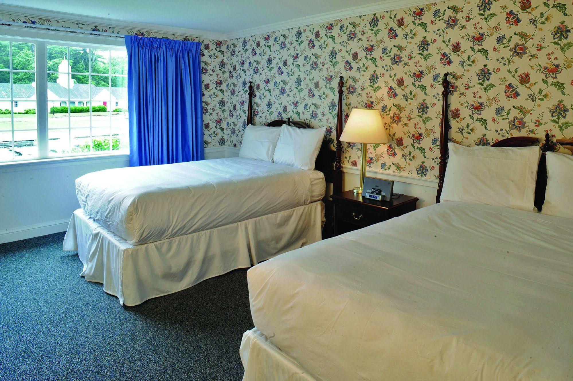 Old Sturbridge Inn & Reeder Family Lodges Exteriör bild